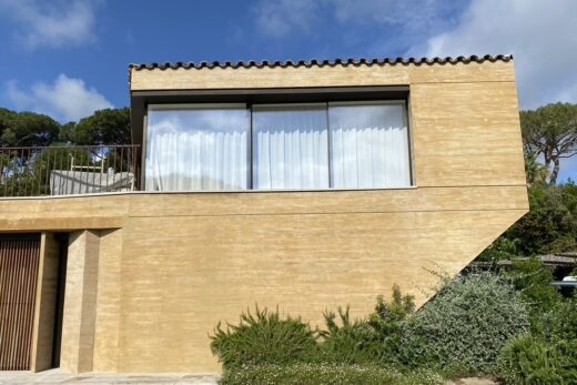 Restauration de façade et peinture à la chaux dans le Var avec Laure Hermet