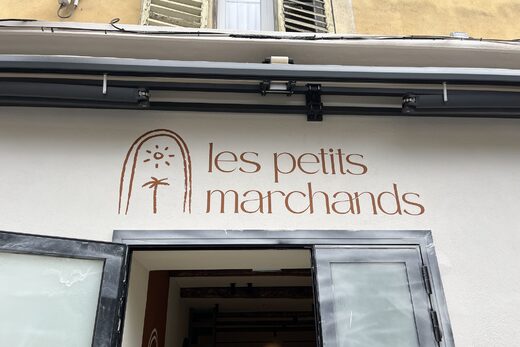 Maison MAJU : Les Petits Marchands
