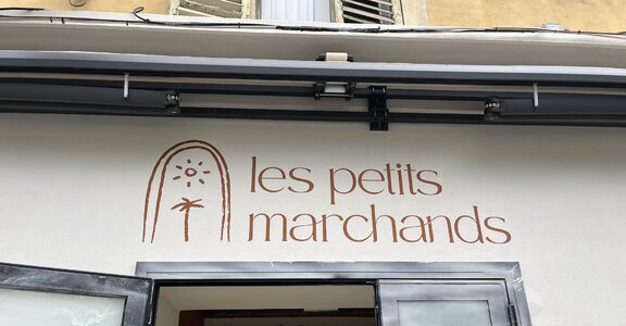 Maison MAJU : Les Petits Marchands